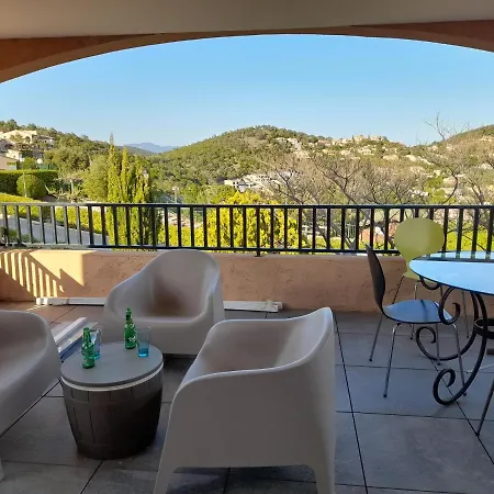 Les Issambres, Appartement Pour Quatre Personnes Roquebrune-sur-Argens Exterior photo